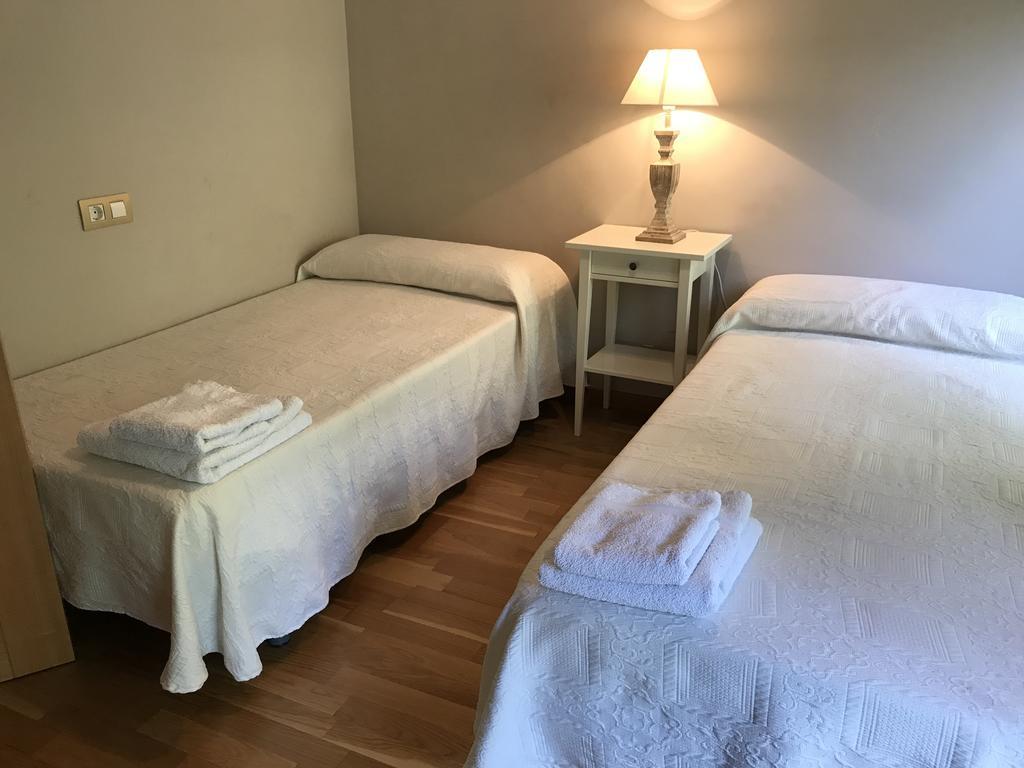Apartamento Balcon De Jaca I Bagian luar foto