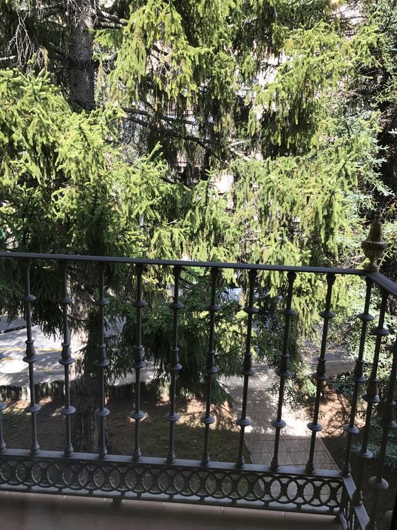 Apartamento Balcon De Jaca I Bagian luar foto