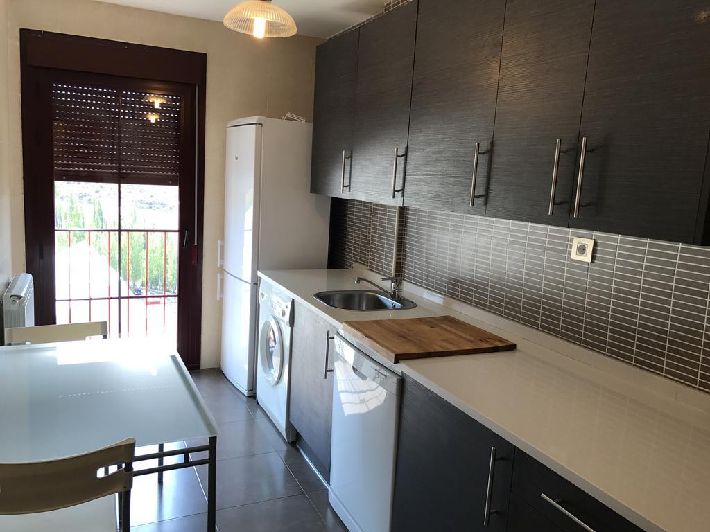 Apartamento Balcon De Jaca I Bagian luar foto