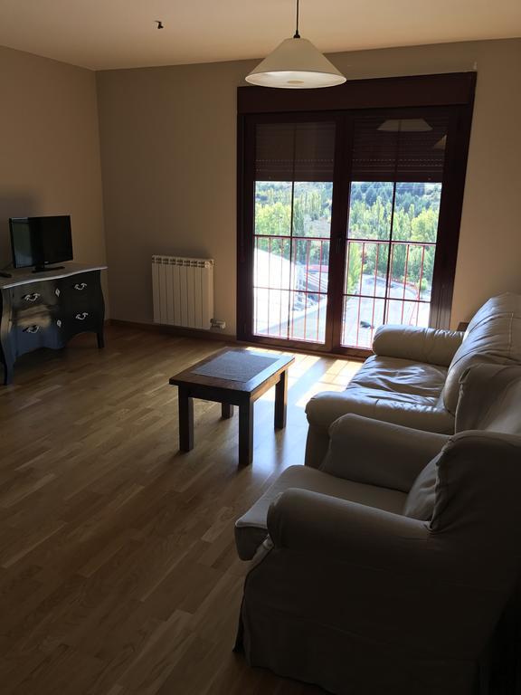 Apartamento Balcon De Jaca I Bagian luar foto