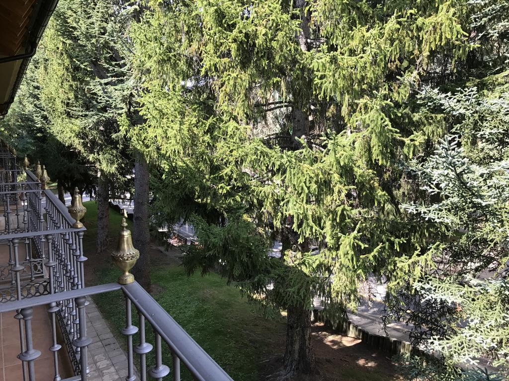 Apartamento Balcon De Jaca I Bagian luar foto