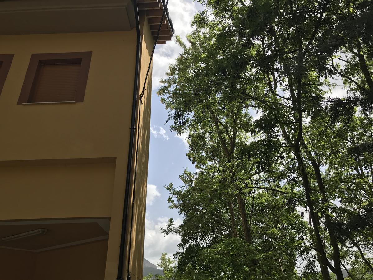 Apartamento Balcon De Jaca I Bagian luar foto